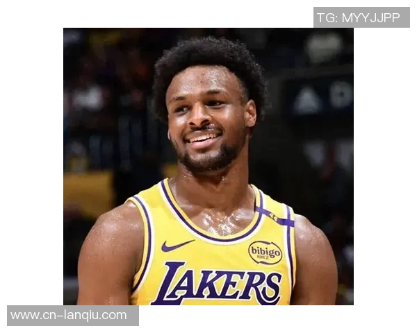 夸梅直言布朗尼一年无进步威少积极跑动更具价值